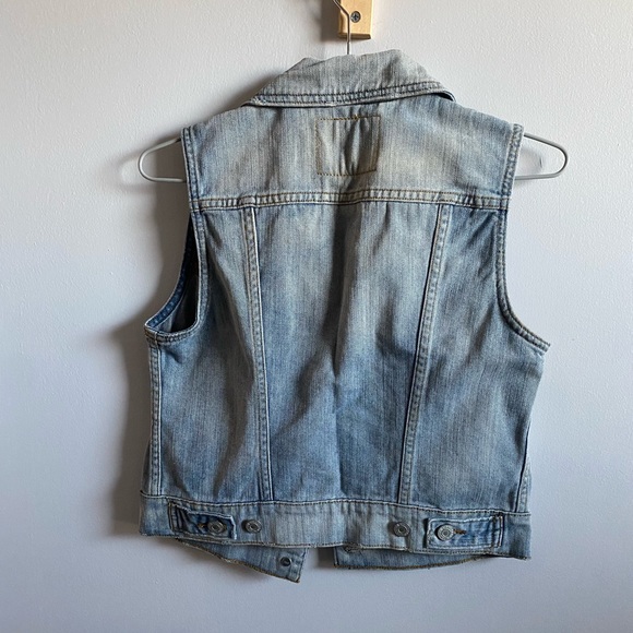 Levi’s Denim Vest - Picture 5 of 6